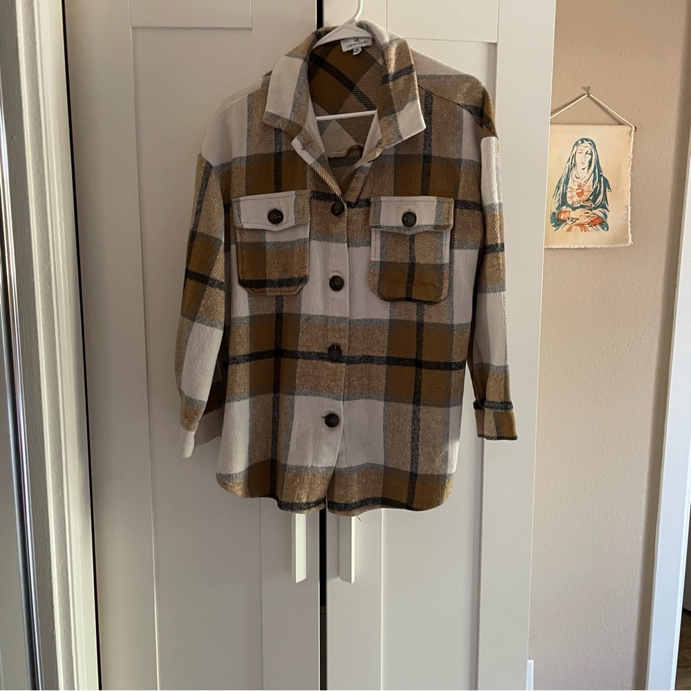 Plaid Button-Up Teddy Jacket - Tan and White